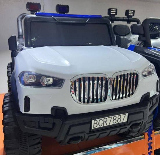 صورة جيب بي إم كهربائي